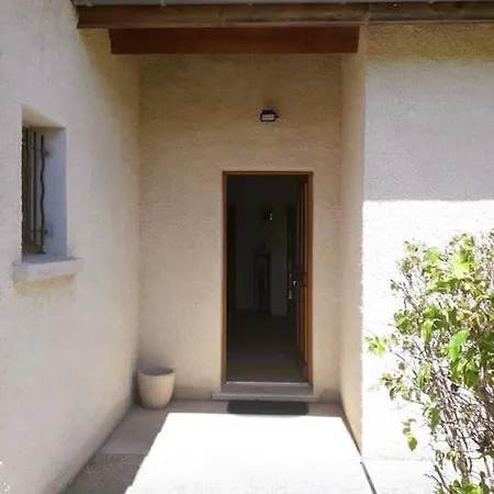 Maison Au Calme Dans La Verdure