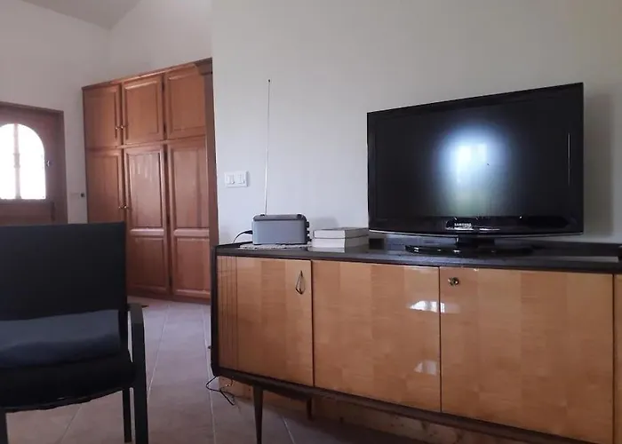 Holiday home Maison Au Calme Dans La Verdure